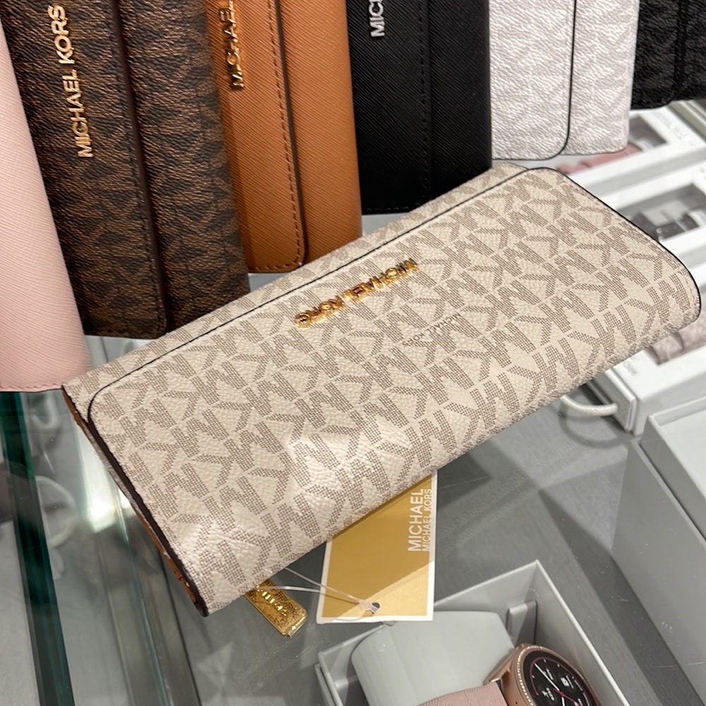 MICHAEL KORS JET SET TRV LARGE TRIFOLD VANILLA - Picture 13 of 16